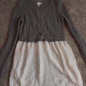 Motherhood Maternity flowy sweater top